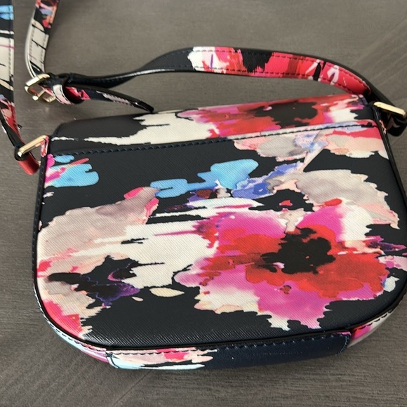 Kate Spade Carsen Laurel Way Printed Crossbody Bag WKRU4141 BLURRY FLORAL - Picture 5 of 5